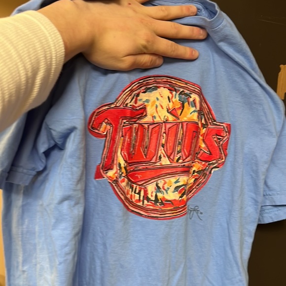 Limited Edition Twins Tshirt - Picture 3 of 5